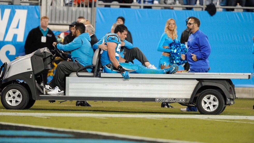 Luke kuechly suffer knee injury