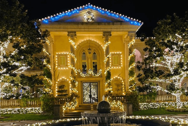 Britney Spears Christmas decorations